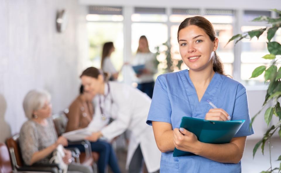 Chaque type de contrat offre des avantages et des inconvénients. Nurseo vous explique les différentes possibilités pour vous aider à faire votre choix.